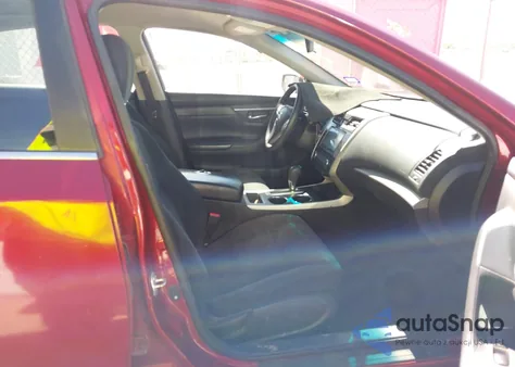 2015 Nissan Altima 2.5/2.5 S/2.5 Sl/2.5 Sv z USA, uszkodzony, nr VIN 1N4AL3AP6FC454114